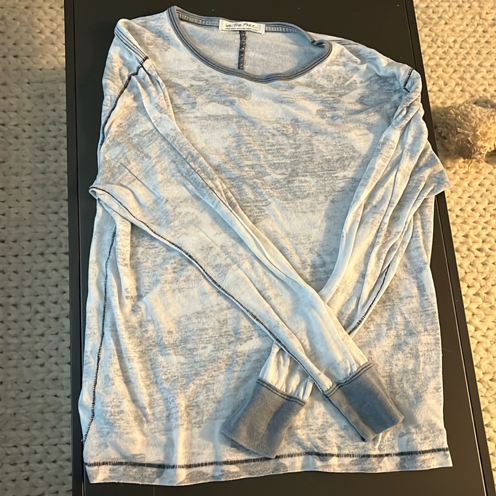 EUC We the Free Camo Longsleeve